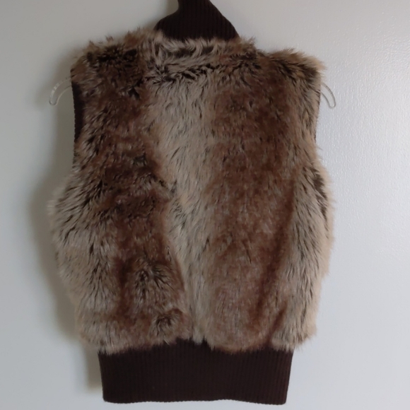 Fake fur vest, warm - Picture 4 of 8